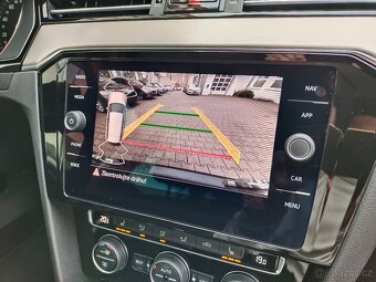 VW Passat B8 2.0TDI 140kW DSG 82tkm Matrix Tažné ACC Keyless - 18