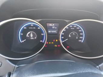 Hyundai ix35 2.0CRDi 4x4-Koup.ČR,CEBIE, SERVISKA, PO SERVISU - 18