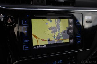 Toyota Corolla sedan 1.6 Ececutive - 18