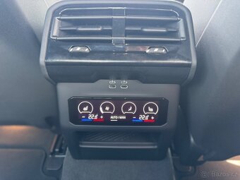 BMW 520d M Paket G60 197PS Alu 21” Hudba Bowers Max výbava - 18