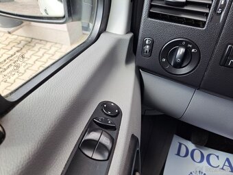 Volkswagen Crafter 2.0 TDI BUS + pro 4 invalidy, odpočet DPH - 18