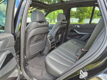 BMW X5 xDrive30d G05, 2021, 76.000 km, záruka - 18