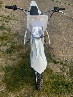 XMOTOS ASIX 250CC - 18