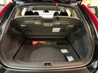 VOLVO XC60 2,4D 4x4 AWD, AUT., 143 kW - 18
