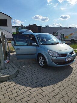 Renault Grand Scénic - 18