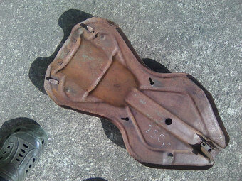 Jawa 250/350 Kývačka ND-podsedl.plechy s chobotem,kryty refl - 18
