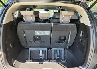 Kia Carnival 2.2-NOVÝ MODEL-7míst - 18