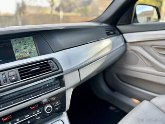 BMW 530d xD, F11 M-Paket Pano HUD TAŽNÉ DPH 230tkm 149tis.Kč - 18