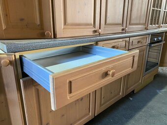 Kuchyňská linka z Německa se spotřebiči - 18