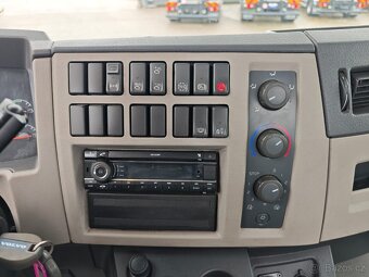 VOLVO FL 240, NOVÝ 8t hákový nosič kontejnerů - 18