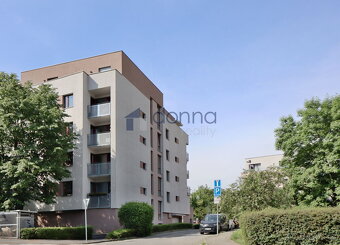 Pronájem bytu 2+kk, 68m2 + terasa 27m2, ul. Jitravská, Praha - 18