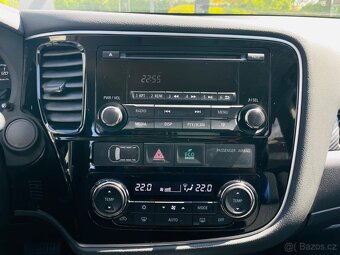 Mitsubishi Outlander 2.2Di-D 110KW 4x4 AUT SENZORY SERVISKA - 18