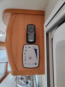 Karavan Hobby 500 KFMe, Deluxe, mover, předstan, palandy - 18