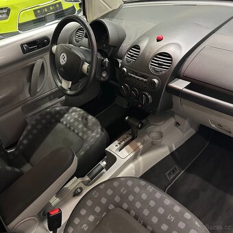 Volkswagen New Beetle, 2.0 Benzin Ojeté, 7/2000, 153 400 km - 18