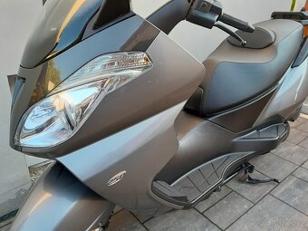 Aprilia Atlantic 250, výborný stav, po TK - 18