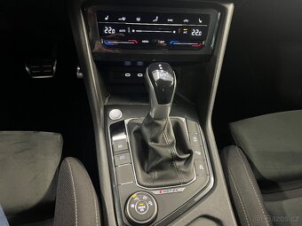 VW Tiguan 2.0TDI 4Motion DSG Full LED Kamery ACC Tažné 2021 - 18