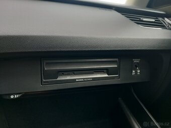 Škoda Octavia TDi 2018 NAVI KŮŽE SERVISKA ODPOČET  - 18