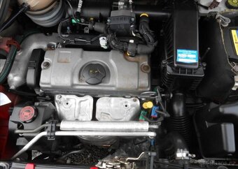Peugeot 206 1,1 44 kW PLUS KLIMA Serviska benzín - 18