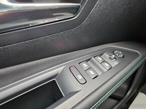Peugeot 5008 1.5BHDi 130 ALLURE PACK EAT8 - 18