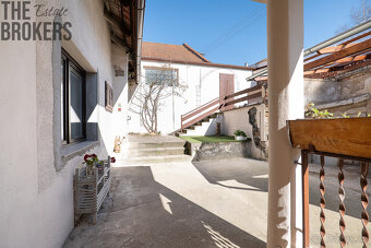 Prodej rodinného domu  4+1-170m2, garáž, pozemek 672m2 - 18