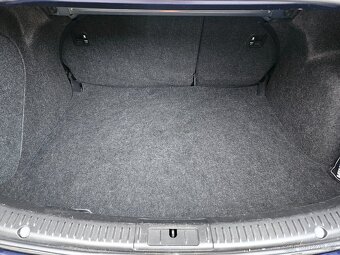 Mazda 3 Sedan 1.6 benzin 77 kW r.v. 2006, 158.000 km - 18