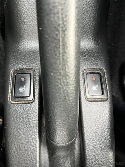 Suzuki Swift 1.2i 16v 69kw 4x4 1.majitel 118.000km nová stk - 18