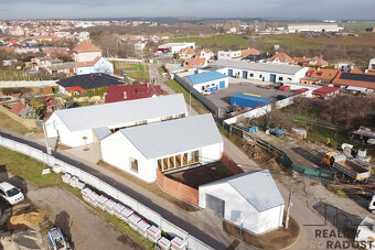 Rodinný dům 4+kk s garáží v Miroslavi – novostavba, která Vá - 18
