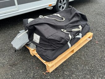 Karavan Dethleffs Nomad 590, předstan, držák kol, mover - 18
