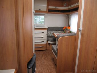 Prodám karavan Hobby 440 sf,r.v.2012 + mover + předstan. - 18