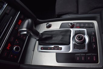 Audi Q7 3.0TDi 4X4/FACELIFT/TAŽNÉ/BOSE - 18