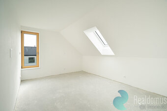 Rodinný dům, 5+kk, novostavba, zahrada, Rožnov - 18