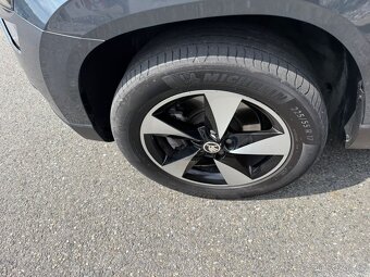 ►► ŠKODA KAROQ 2,0 TDI 4x4 - 110 kW, PARK. KAMERA, NAVI ◄◄ - 18