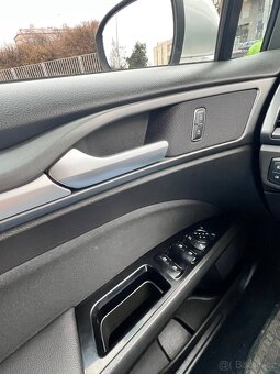 Ford Mondeo mk5 - 18