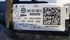 VW Passat B8 , kapota lampy blatníky  výztuha pravé světlo - 18