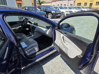Volkswagen Passat 2.0 TDI DSG Automat Střešní okno - 18