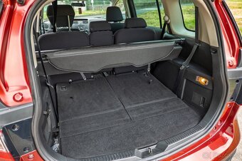 Mazda 5 2,0i 110kW 7 MÍST - 18