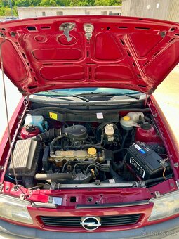 Opel Astra F 1,6i.  r.v. 1994,   83 tis. Km 1.maj. - 18