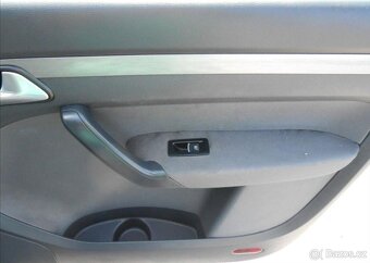 Volkswagen Touran 1,4 TSI 103 kW Serviiska benzín - 18