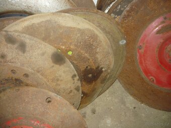 Náhradní díly na rotační sekačky - 18