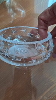 Staré sklo- rosalinové, medové broušené - 18