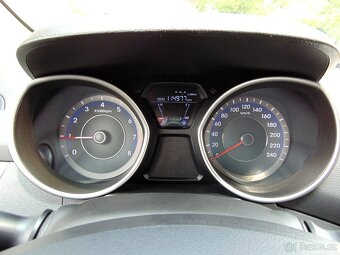 HYUNDAI ELANTRA 1.6 BA,PŮVOD ČR,1.MAJITEL,TAŽNÉ - 18