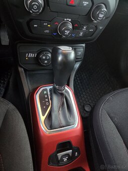 Jeep Renegade 2018 4x4 Automat - 18