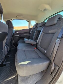 PEUGEOT 3008 2016 1.2 E-THP 96kW,VÝHŘEVY,TEMPOMAT,PARK.SENZ - 18