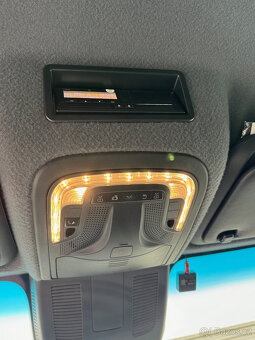 Mercedes-Benz Sprinter - odťahový špeciál so spaním a príves - 18