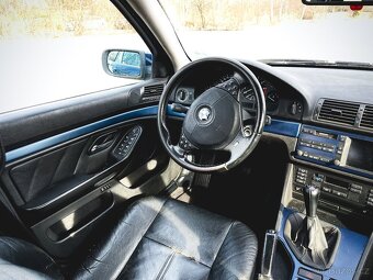BMW E39 540i V8, manuál, 210 kW - 18