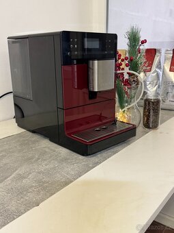 Kávovar Miele CM5300 - 18