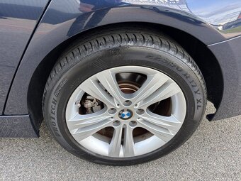 BMW Řada 320i 135kW - 18