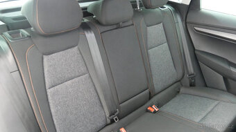Škoda Karoq Clever 2.0 TDi DSG 4x4-navi,LED,tažné,temp,150PS - 18