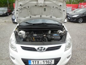 Prodám Hyundai i20 1.2 57kw Klima Sada kol rv-07/2010 - 18