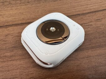Apple Watch Series 4 - 18